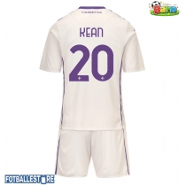 Fiorentina Moise Kean #20 Bortedraktsett Barn 2025-26 Kortermet (+ Korte bukser)